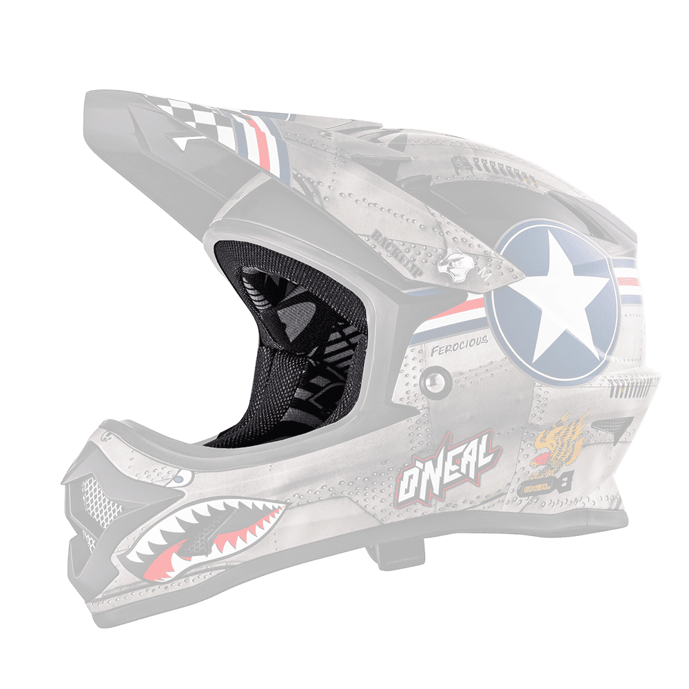 Der O'NEAL Liner & Cheek Pads BACKFLIP Jugendhelm hat ein vom Zweiten Weltkrieg inspiriertes Design mit einer Haifischmaulgrafik, einem blau-weißen Sternenemblem, karierten Details und einem auffälligen "O'NEAL"-Schriftzug an der Seite.