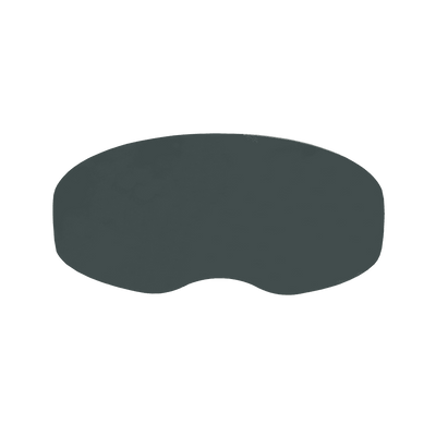 Das O'NEAL Sun Visor SIERRA Helmet verfügt über ein einzelnes, dunkel getöntes, gebogenes Brillenglas mit einer Kerbe in der unteren Mitte, isoliert auf einem transparenten Hintergrund dargestellt.