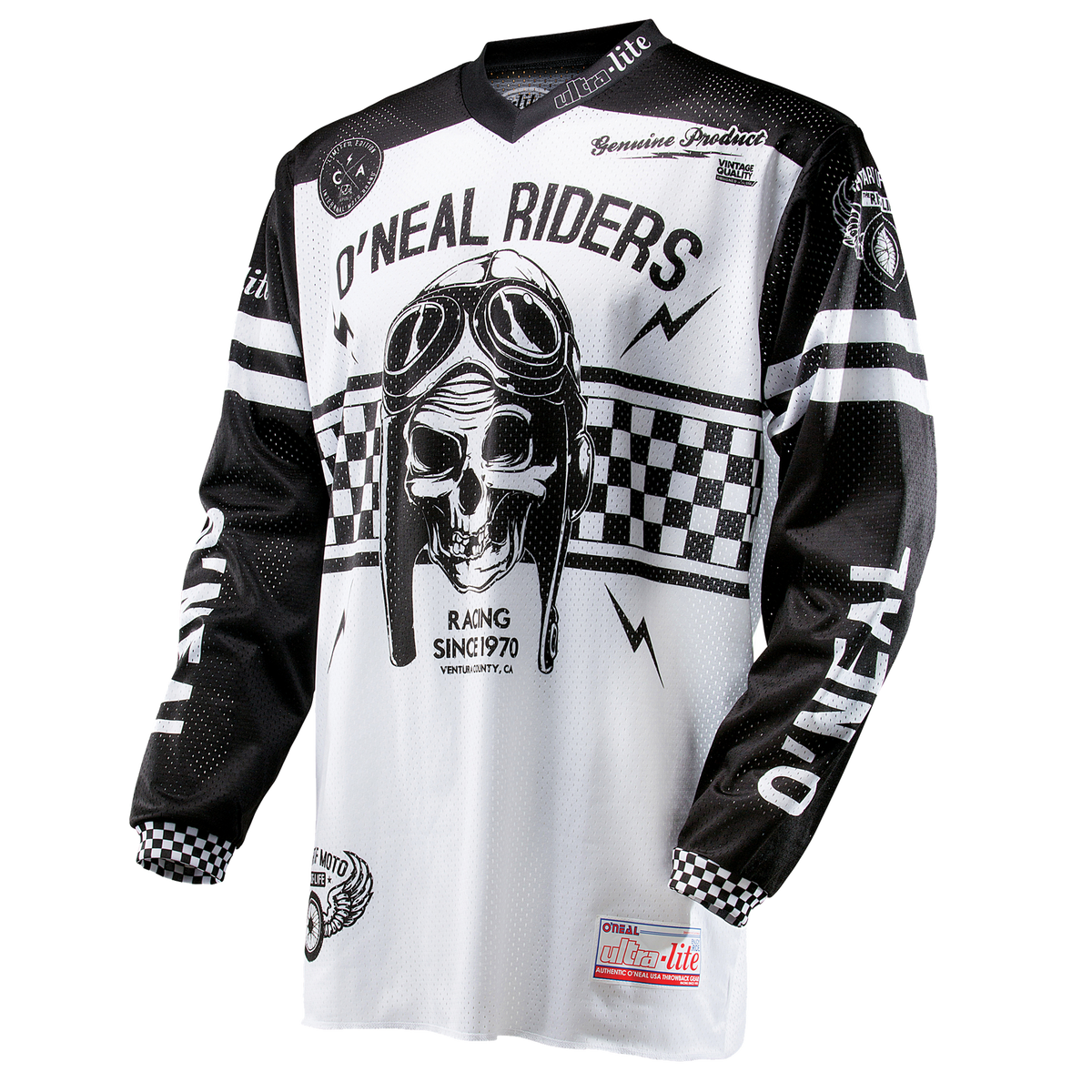 Das O'NEAL ULTRA LITE LE Trikot ist ein schwarz-weißes, langärmeliges MX-Trikot mit dem Schriftzug "O'NEAL RIDERS", einem Totenkopf mit Fliegerbrille, Schachbrettmustern und großen "O'NEAL"-Logos auf den Ärmeln.