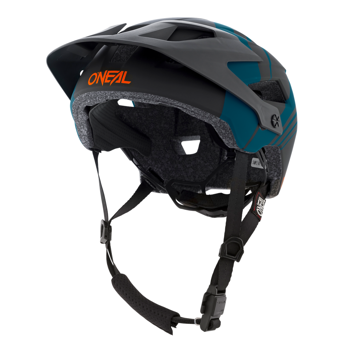 Ein blau-schwarzer O'NEAL DEFENDER Helm NOVA Fahrradhelm mit verstellbarem Riemen, Belüftungslöchern und kleinem Frontvisier wird von hinten schräg gezeigt.