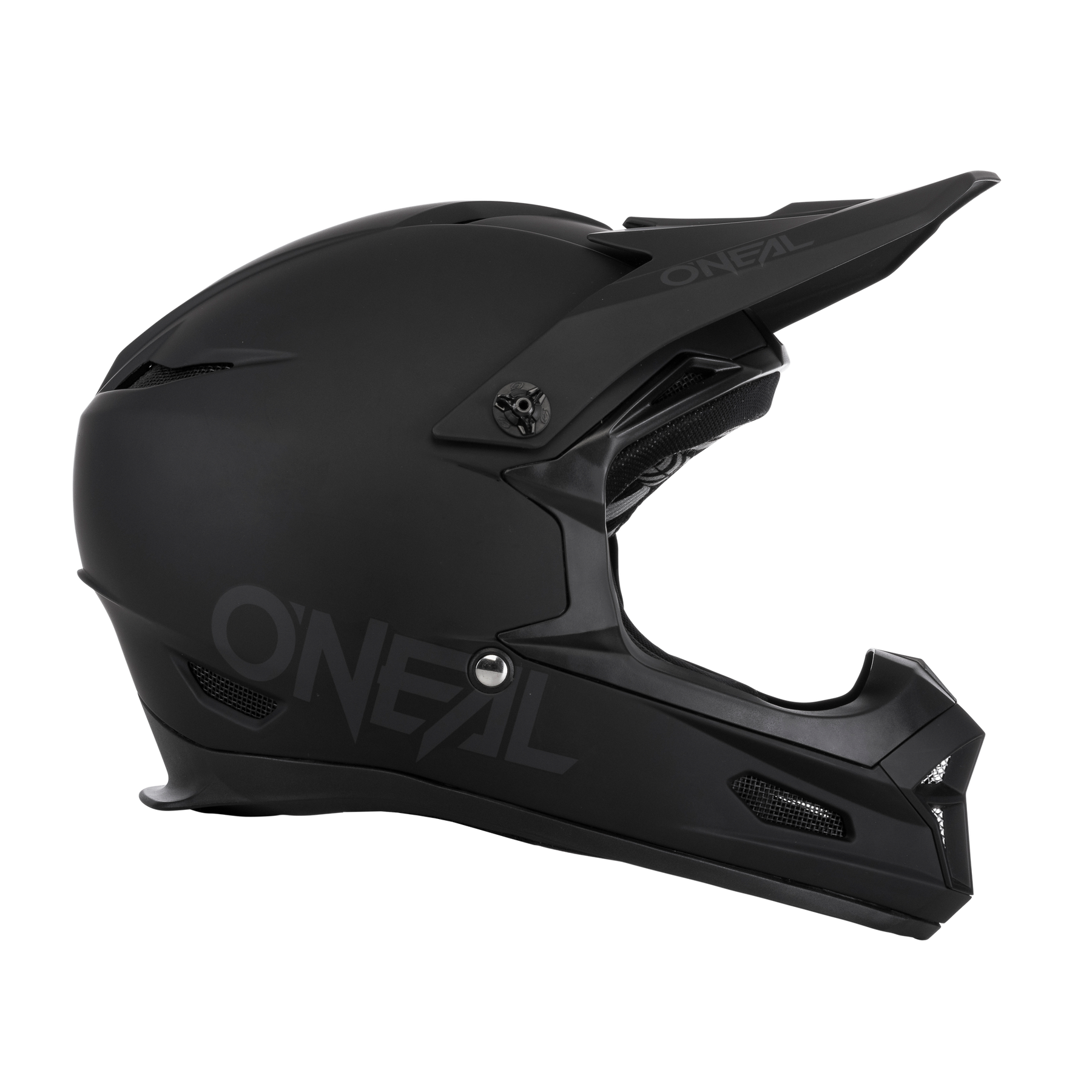 Der O'NEAL FURY Helm SOLID ist ein mattschwarzer Integralhelm mit Visier und Kinnschutz, auf dem das O'NEAL-Logo in dezenten großen Buchstaben prangt. Er wurde für Off-Road-Fahrer entwickelt und kombiniert Stil und Schutz.