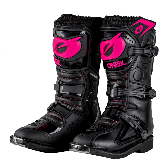 Die O'NEAL RIDER PRO Stiefel Kinder sind schwarze Offroad-Stiefel mit pinkfarbenen Akzenten, mehreren Schnallen, verstärkten Sohlen für Schutz und Halt und mit dem O'NEAL-Logo - perfekt als Kinder Motorradstiefel.