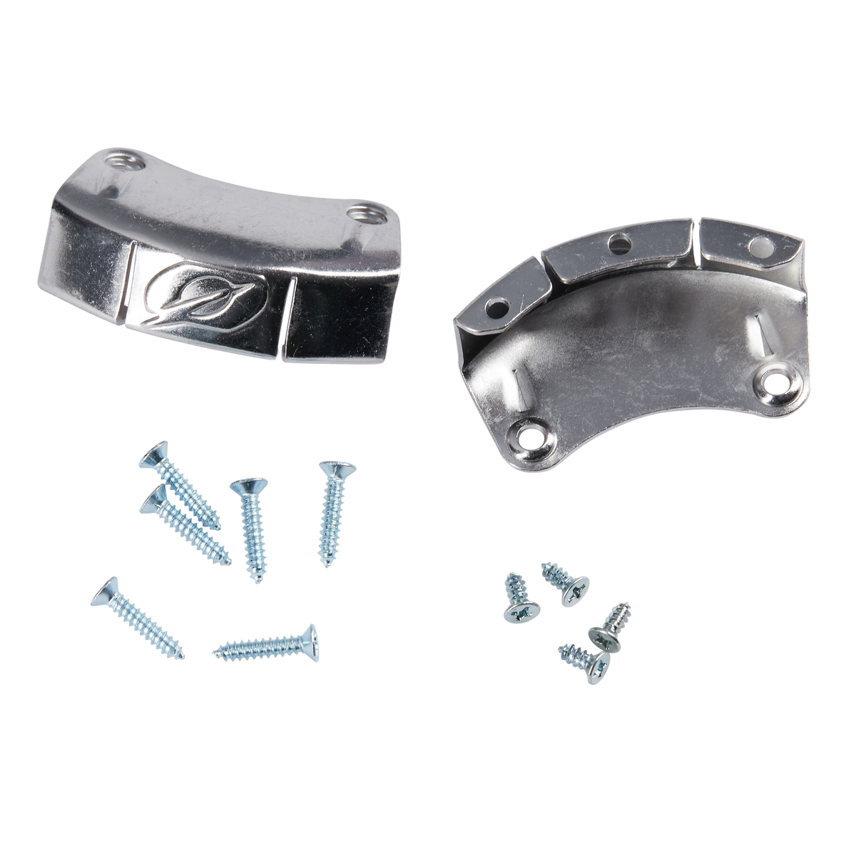 Der O'NEAL RIDER PRO Youth Boot - Metal Toe Cap von O'NEAL ist mit zwei Metallbügeln - einer davon mit einem eingravierten "D" - und einem Satz verschiedener Schrauben auf schwarzem Hintergrund abgebildet.