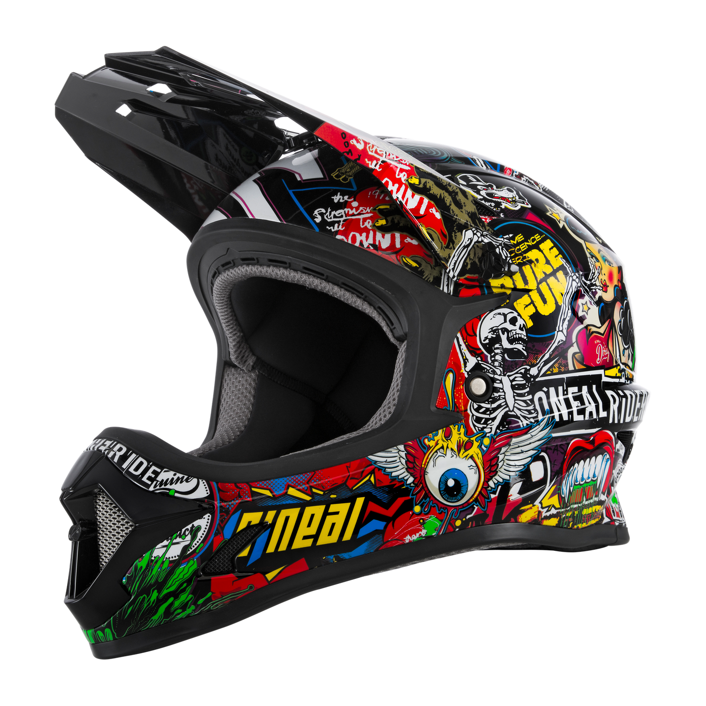 Der O'NEAL SONUS Helm Kinder CRANK ist ein Integralhelm für Motocross, der mit lebendigen, farbenfrohen Grafiken aufwartet. Das Design ist mit verschiedenen kräftigen und kantigen Illustrationen verziert, darunter Text, ein Hai, ein Skelett und lebendige Muster. Dieses hochwertige Produkt ist hauptsächlich in Schwarz mit auffälligen roten, gelben und grünen Akzenten gehalten. Es eignet sich auch für den Einsatz als MTB-Helm.