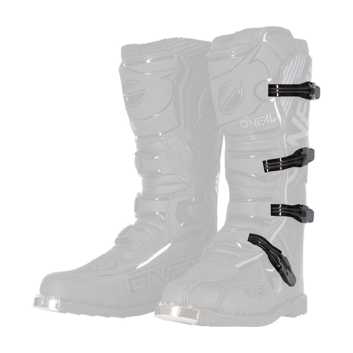 Ein Paar O'NEAL TRIBUTE Motocross-Stiefel mit komplettem Schnallen-/Riemensatz und Metallkappen, schwarz mit strukturierten Einsätzen, aufrecht auf weißem Hintergrund dargestellt.