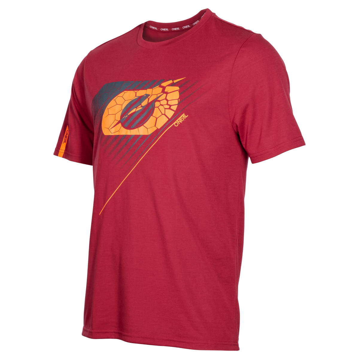 Das O'NEAL VAULT Jersey ist ein rotes, kurzƤrmeliges Mountainbike-Trikot mit auffƤlligen geometrischen Grafiken in Orange, Gelb und Schwarz und einem diagonalen "ONEAL"-Logo. Sein atmungsaktives Material bietet Komfort auf jeder Fahrt.