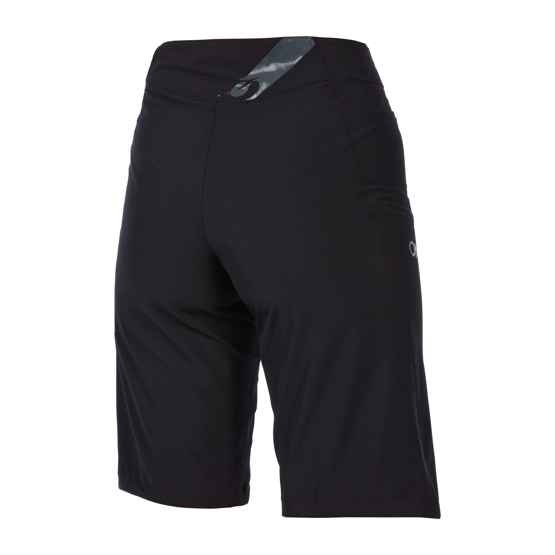 Die O'NEAL MATRIX Damen-MTB-Shorts haben eine taillierte Passform, dezente Nähte, eine verdeckte Reißverschlusstasche am rechten Oberschenkel und ein kleines Logo am linken Bein - perfekt zum Mountainbiken. Abgebildet in Schwarz auf weißem Hintergrund.