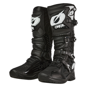Zwei schwarze O'NEAL RMX PRO Stiefel mit weißem Branding, verstärktem Schienbeinschutz, strukturierten Einsätzen und mehrfach verstellbaren Schnallen stehen nebeneinander auf weißem Grund - ideal für Offroad-Abenteuer.