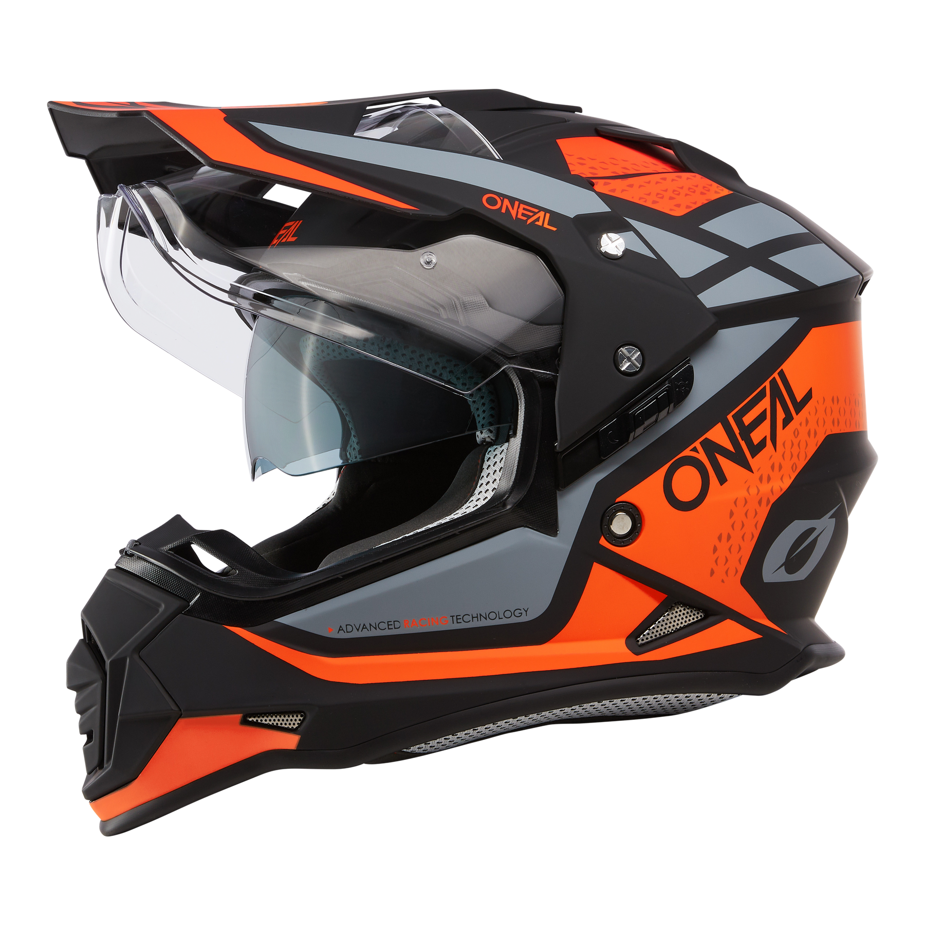 Der O'NEAL SIERRA Helm R ist ein schwarz-orange-grauer Integralhelm mit Visier und fortschrittlicher Bluetooth-Technologie von O'NEAL, dargestellt im Seitenprofil auf schwarzem Hintergrund.