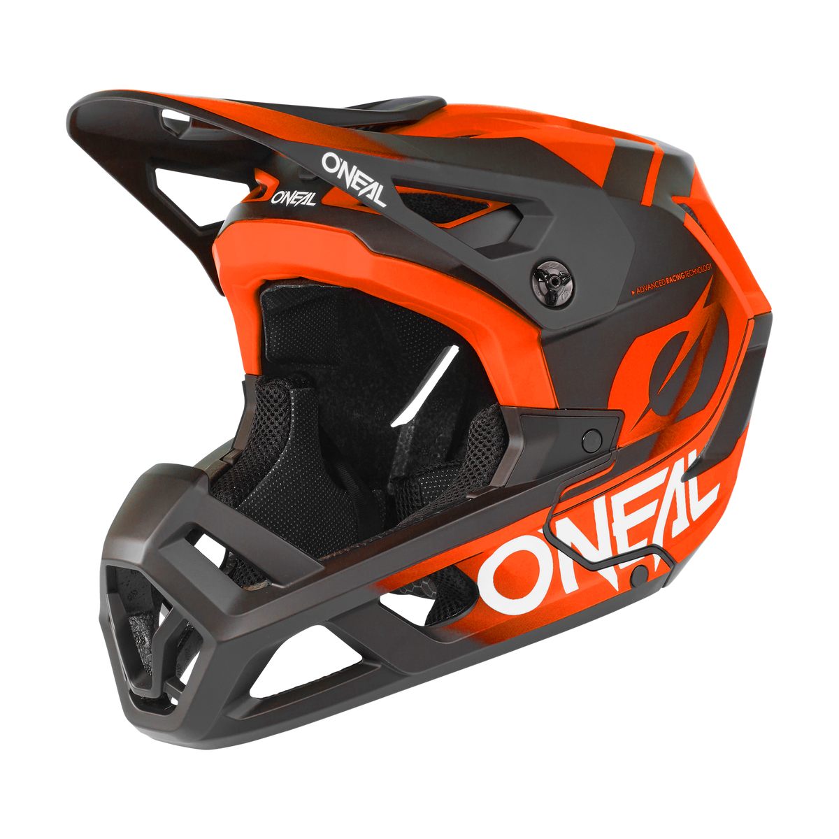 Der O'NEAL SL1 Helmet STRIKE ist ein schwarz-orangefarbener Fullface-Mountainbike-Helm mit Visier, Belüftung und markantem O'NEAL-Branding - die ideale Ausrüstung für optimalen Schutz auf jedem Trail.
