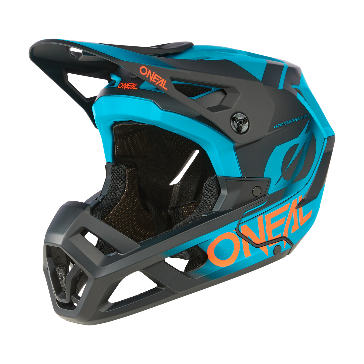 Der O'NEAL SL1 Helmet STRIKE ist ein blau-schwarzer Integralhelm mit orangefarbenen Akzenten, großem Kinnschutz und Belüftungsöffnungen, der von O'NEAL für optimalen Schutz und Komfort beim Motocross entwickelt wurde.