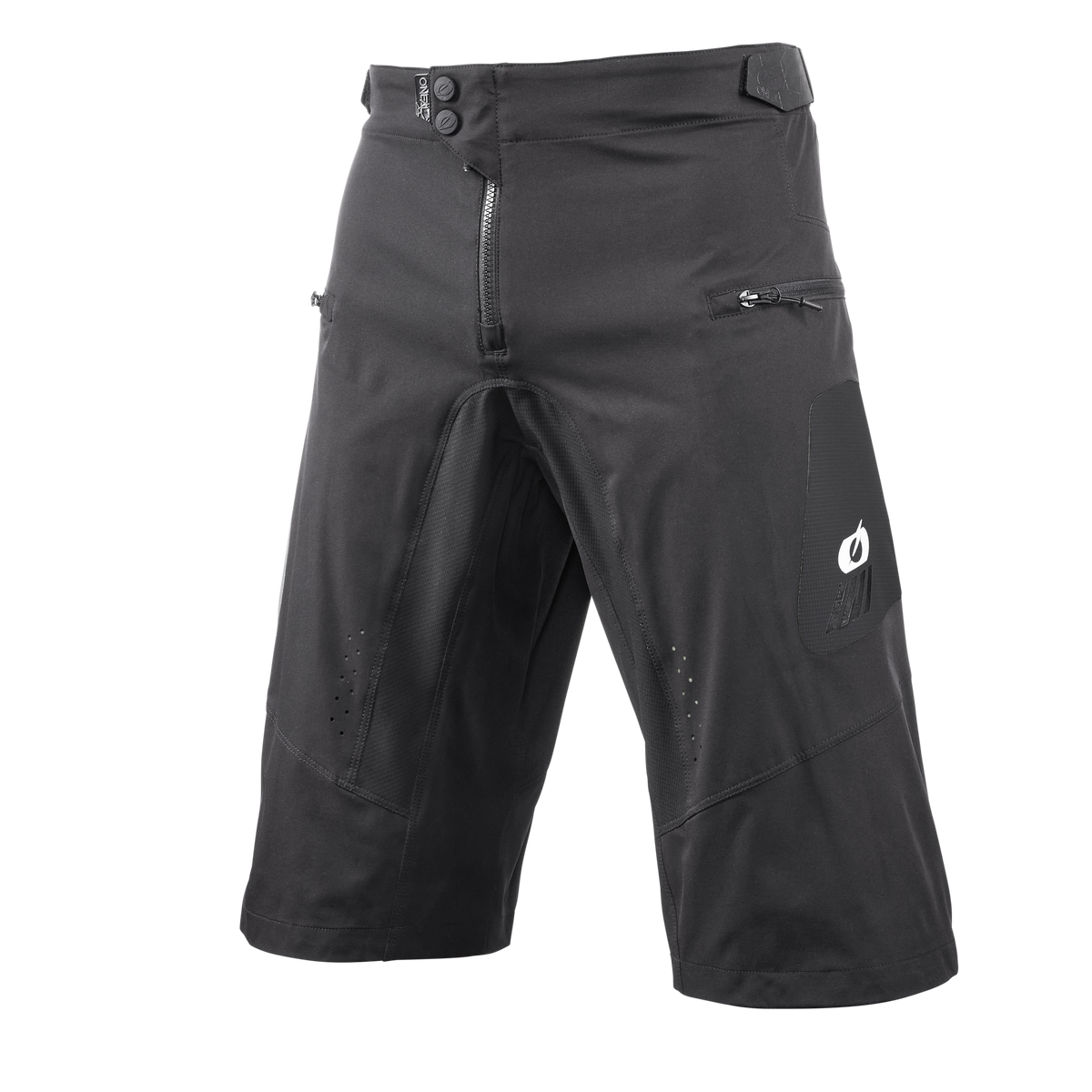 Die O'NEAL ELEMENT FR Shorts HYBRID sind schwarze, knielange MTB-Shorts mit Frontreißverschluss, Knopfverschluss, seitlichen Reißverschlusstaschen und einem kleinen weißen O'NEAL-Logo auf dem linken Oberschenkel - ideal für sportliche oder Outdoor-Aktivitäten.