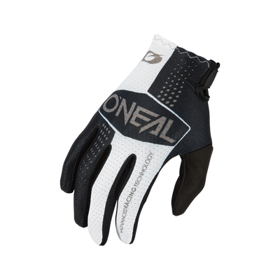Der O'NEAL MATRIX Handschuh SPLIT von O'NEAL ist in schwarz-weiß gehalten, mit der Handfläche nach unten und dem Schriftzug "O'NEAL" auf dem Handrücken - ideal als Rad- oder Motocross-Handschuh.