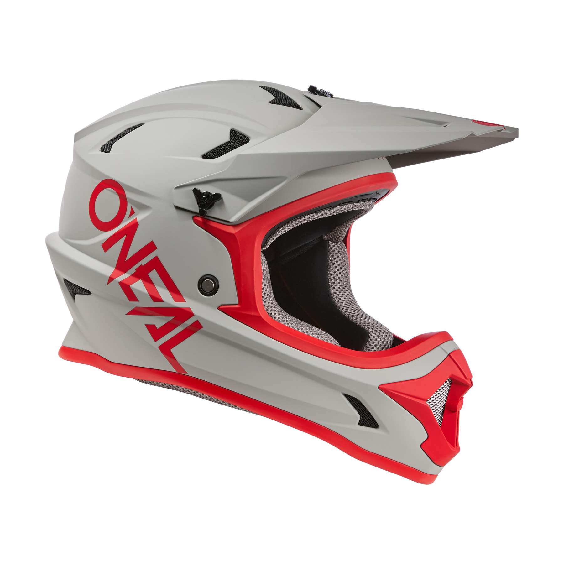 Der O'NEAL SONUS Helm SOLID ist ein weißer O'NEAL Motocross-Helm mit roten Akzenten, "ONEAL" in Rot an der Seite, Visier und Belüftung - ideal für Motorrad- oder MTB-Fans.