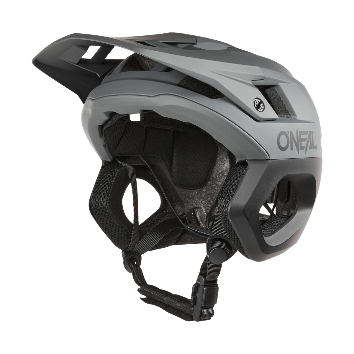 Der O'NEAL TRAPPER Helmet SOLID ist ein grau-schwarzer Fahrradhelm mit Visier, Belüftung und verstellbaren Kinnriemen für Sicherheit und Komfort. Ideal als Enduro Helm von O'NEAL für vielseitige Fahrradabenteuer.