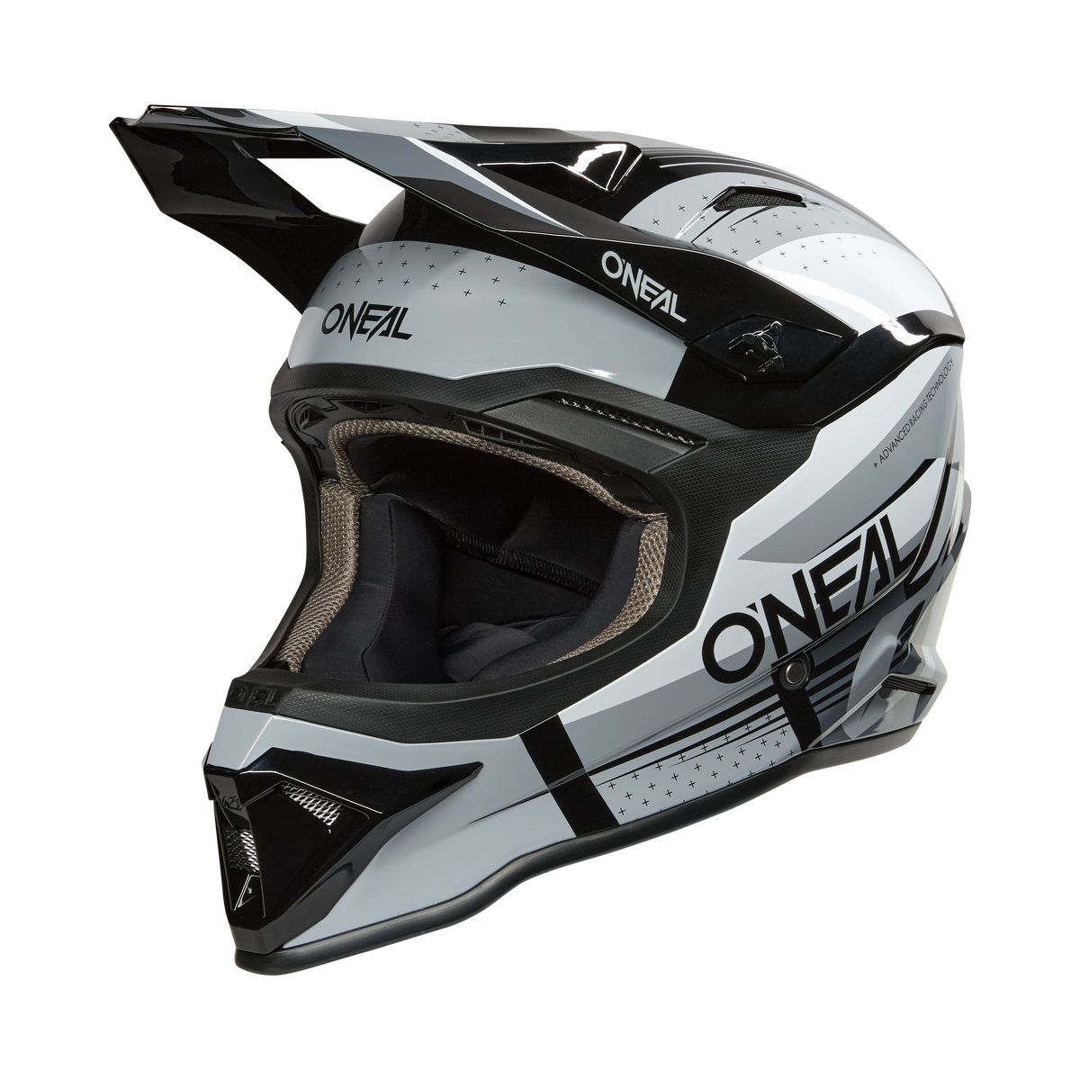 Der O'NEAL 1SRS Helmet RC ist ein schwarz/grauer Motocross-Helm mit Visier und aerodynamischem Design, mit dem O'NEAL-Logo an der Seite.