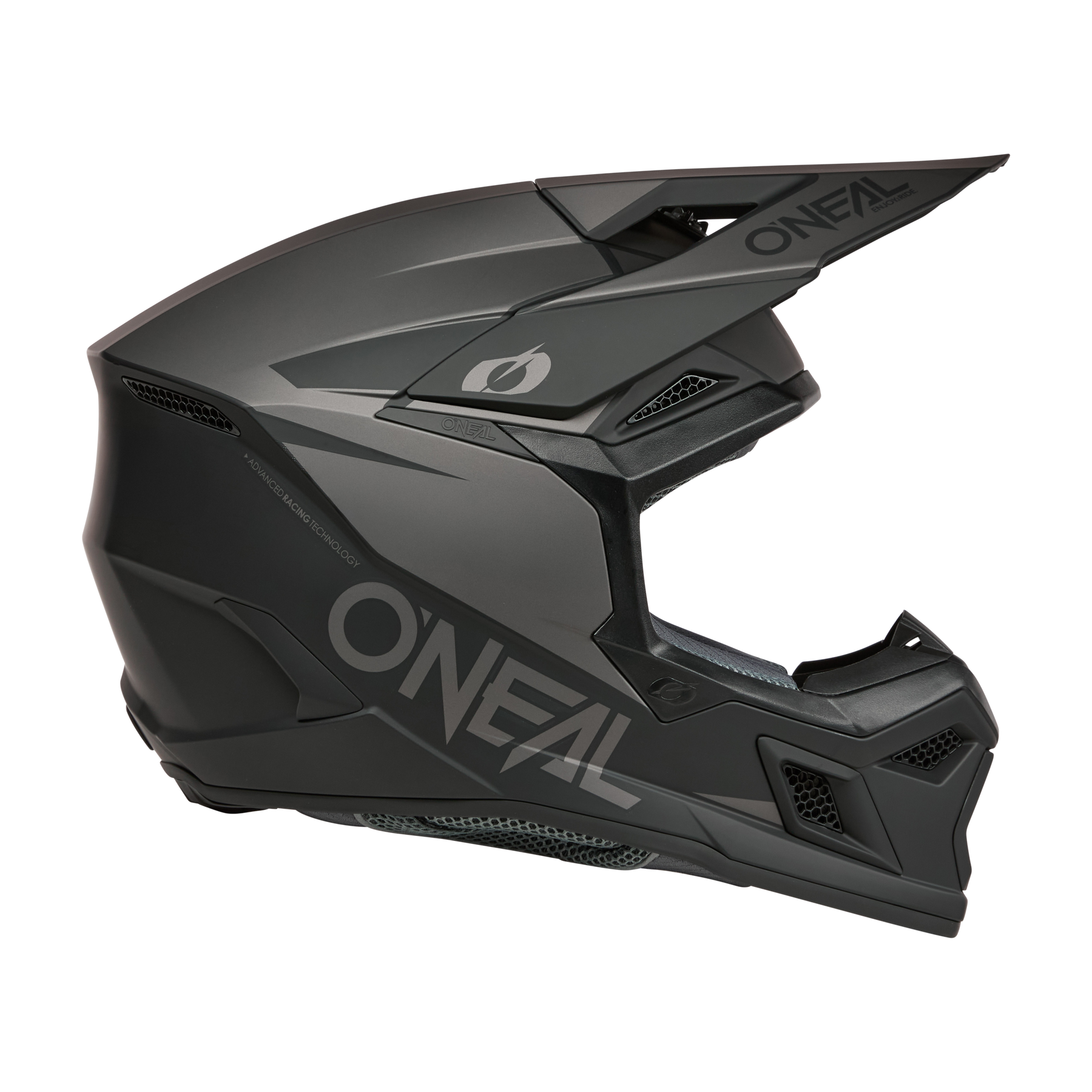 Der mattschwarze O'NEAL 3SRS Helm SOLID ist ein Fullface-Motocross-Helm mit Visier, modernen kantigen Linien, seitlichem O'NEAL-Branding und Belüftungsöffnungen für erhöhten Komfort.