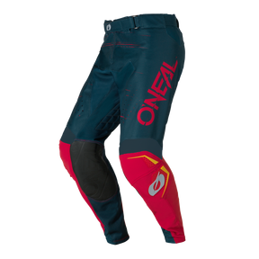 Die O'NEAL HARDWEAR Pants SWIPE in marineblau/rot hat ein rotes "O'NEAL"-Branding auf dem linken Oberschenkel, gelbe Akzente auf dem rechten Knie, Kniepolster und verstärkte Nähte.