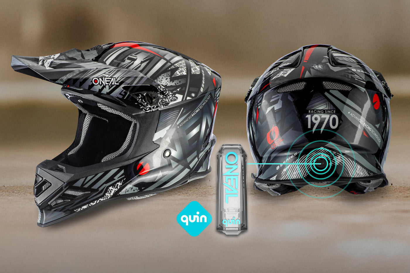 Abgebildet sind zwei schwarz-graue O’NEAL Motocross-Helme mit roten Akzenten, eine Seitenansicht und eine Rückansicht. Das Bild zeigt ein eingebautes Quin-Sicherheitssensorgerät mit Text- und digitalen Symbol-Overlays.