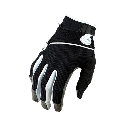 Der O'NEAL REVOLUTION Nanofront Handschuh ist ein schwarz-weißer Fahrradhandschuh mit atmungsaktivem Mesh und verstärkten grauen Fingerspitzen, ideal für MTB, auf weißem Hintergrund.