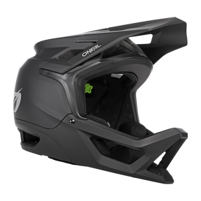 Wir präsentieren den O'NEAL TRANSITION Helm SOLID, einen schwarzen Integralhelm für Mountainbikes mit markantem Kinnschutz und schlankem, aerodynamischem Design. Dieser Helm verfügt über das „O'Neal“-Logo und mehrere Belüftungsöffnungen, darunter ein großes Visier oben zum Schutz vor Sonne und Schmutz.
