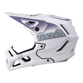 Der O'NEAL SL1 Helm TERRA ist ein weißer und lavendelfarbener Fullface-Mountainbike-Helm mit Visier, seitlichen Belüftungsöffnungen und geometrischem Design, der optimalen Schutz auf neutralem Hintergrund bietet.