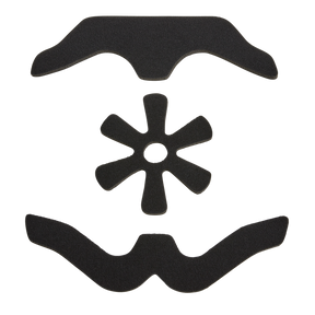 Das O'NEAL Liner DIRT LID Helmet Set von O'NEAL besteht aus drei schwarzen Schaumstoffpads - einem halbmondförmigen, einem mit acht Blütenblättern und einem gewellten Streifen - auf weißem Hintergrund.