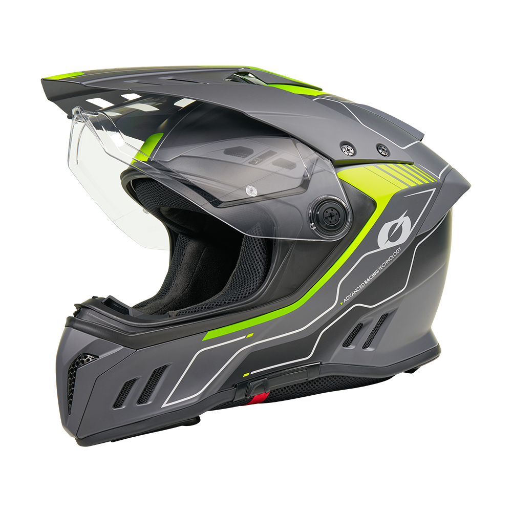 Ein grauer und schwarzer O'NEAL SIERRA RS Helm ECHO Motorradhelm mit neongrünen Akzenten, klarem Visier, Heckspoiler und fortschrittlichem E.Q.R.S. System wird von der Seite auf weißem Hintergrund gezeigt.