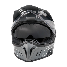 Frontansicht des O'NEAL SIERRA RS Helm ECHO von O'NEAL, ein moderner Motorrad-Vollvisierhelm in Schwarz und Grau mit getöntem Visier, kantigen Belüftungsöffnungen und Sicherheitsmerkmalen wie dem E.Q.R.S. System.