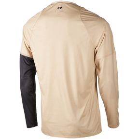 Das O'NEAL ELEMENT FR Jersey PLAIN von O'NEAL ist ein beiges, locker geschnittenes Radtrikot mit einem schwarzen Ärmel, dezenten Querstreifen und weichem Recycling-Gewebe für Komfort bei jeder Fahrt. Hier von hinten gesehen.