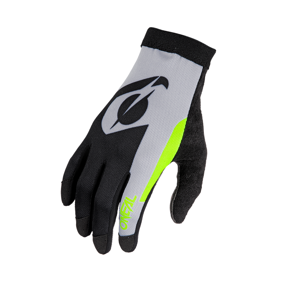 Ein einzelner O'NEAL AMX Nanofront Handschuh ALTITUDE in Schwarz, Grau und Neongelb mit einer auffälligen Grafik und "ONEAL" auf dem Zeigefinger, DH Weltmeister-inspiriert, gezeigt mit der Handfläche nach unten auf weißem Hintergrund.