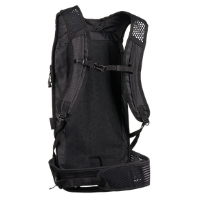 Der O'NEAL JUNCTION Protektorrucksack von O'NEAL Europe ist ein schwarzer Bikerrucksack mit gepolsterten Schultergurten, Netzrückwand zur Belüftung, verstellbaren Brust- und Hüftgurten und robustem Material für zusätzlichen Komfort und Halt.
