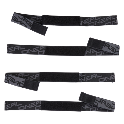 Der O'NEAL Elastic Strap für den PUMPGUN Youth Knee Guard umfasst vier schwarze Klettbänder, jedes mit einer Schlaufe an einem Ende und einem verstellbaren Klettverschluss zum Zusammenhalten von Gegenständen. Die Bänder zeichnen sich durch ein schlankes, minimalistisches Design aus, wobei sich der Markenname „O'NEAL“ in grauer Schrift über die gesamte Länge wiederholt.
