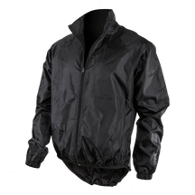Eine schwarze O'NEAL BREEZE Regenjacke aus Nylon mit Reißverschluss, hohem Kragen und elastischen Bündchen und Bund ist auf weißem Hintergrund abgebildet. Die Jacke hat eine glatte, glänzende Oberfläche und ein schlichtes, minimalistisches Design mit sichtbaren Nähten – ideal für Ihre Fahrradausrüstungssammlung.
