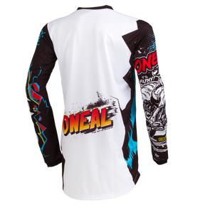 Das O'NEAL ELEMENT Jersey Kinder VILLAIN ist ein langärmliges Motocross-Trikot mit lebendigen, farbenfrohen Grafikdesigns. Auf der Rückseite ist der Markenname „O'NEAL“ in kräftigen gelben und roten Buchstaben zu sehen, umgeben von künstlerischen Elementen wie einem Motocross-Fahrer und abstrakten Mustern in Schwarz, Blau und Weiß. Dieses Trikot ist ideal für Jugendliche oder MTB-/MX-Enthusiasten.