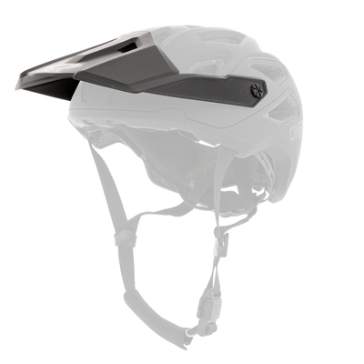 Der O'NEAL Visor PIKE Helmet SOLID ist ein mattschwarzer Fahrradhelm mit Visier, Belüftungslöchern und verstellbaren Riemen, der von der Seite auf weißem Hintergrund dargestellt wird.