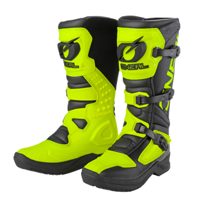Ein kontrastreiches Paar neongelber und schwarzer Motocross-Stiefel mit mehreren Schnallen und gepolstertem Schutz. Die O'NEAL RSX Stiefel verfügen über ein auffälliges „O'NEAL“-Logo auf dem vorderen Schienbeinschutz und eine robuste Sohle für Haltbarkeit im Gelände.