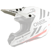Bild eines O'NEAL Visor 5SRS Polyacrylite Helms SQUADRON in Weiß mit schwarzen und roten Grafiken. Der Helm hat ein Visier und die Wörter „O'NEAL“ und „MX Supply Co.“ sind auf der Seite aufgedruckt. Das Design wird durch eckige schwarze Streifen und die Nummer „70“ in Schwarz hervorgehoben.
