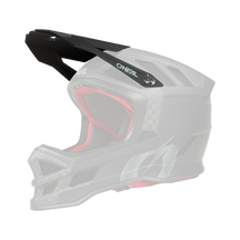 Der O'NEAL Visor BLADE CARBON IPX® Helm verfügt über ein elegantes, schwarzes Integraldesign mit mattem Finish und roter Innenpolsterung. Dieser Motocross-Helm hat eine eckige, aerodynamische Form mit weißem O'NEAL-Branding auf der oberen linken Seite und einem großen Visier, das sich über die Gesichtsöffnung erstreckt.