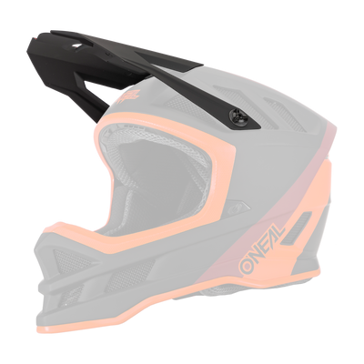 Ein O'NEAL Visor BLADE Hyperlite Helm CHARGER in Schwarz und Orange mit roten Akzenten und einem Visier. Dieser Integralhelm verfügt über Belüftungsöffnungen, ein schlankes, aerodynamisches Design und das seitlich sichtbare Markenlogo „O'NEAL“.