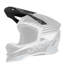 Der O'NEAL Visor BLADE Polyacrylite Helmet DELTA ist ein schwarz-grauer Integralhelm für den Offroad- oder Motocross-Einsatz. Er verfügt über ein aerodynamisches Design mit Visier und weißen Details und zeigt stolz das auffällige „O'NEAL“-Branding an der Seite. Die Innenseite ist für zusätzlichen Komfort und Schutz gepolstert.