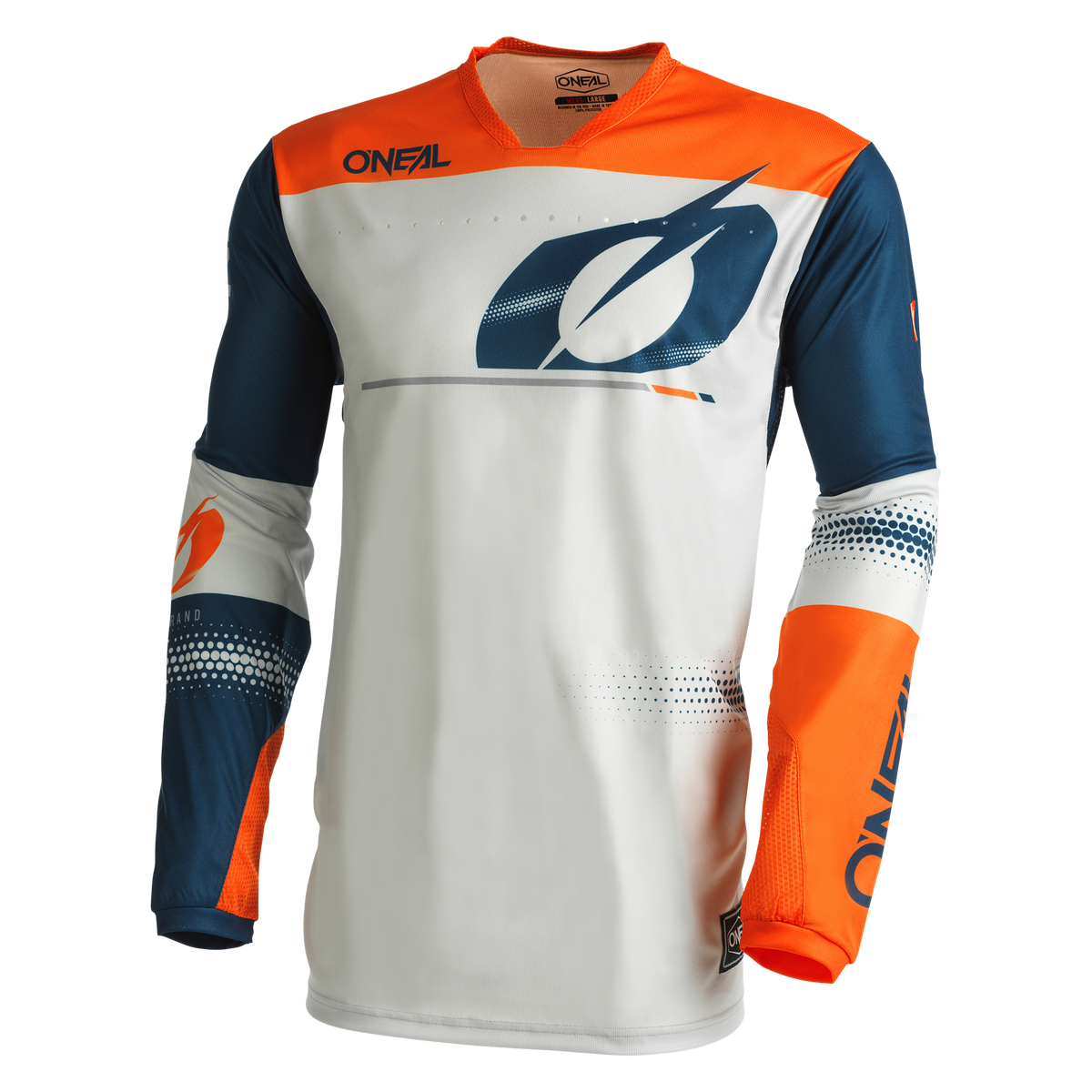 Das O'NEAL HARDWEAR Jersey HAZE von O'NEAL ist ein langärmliges Motocross-Trikot mit weißer Basis und marineblauen und orangefarbenen Akzenten. Dieses Trikot in Hochleistungsqualität zeigt das O'Neal-Logo prominent auf der Brust und den Ärmeln sowie grafische Designs an den Armen und Seiten.