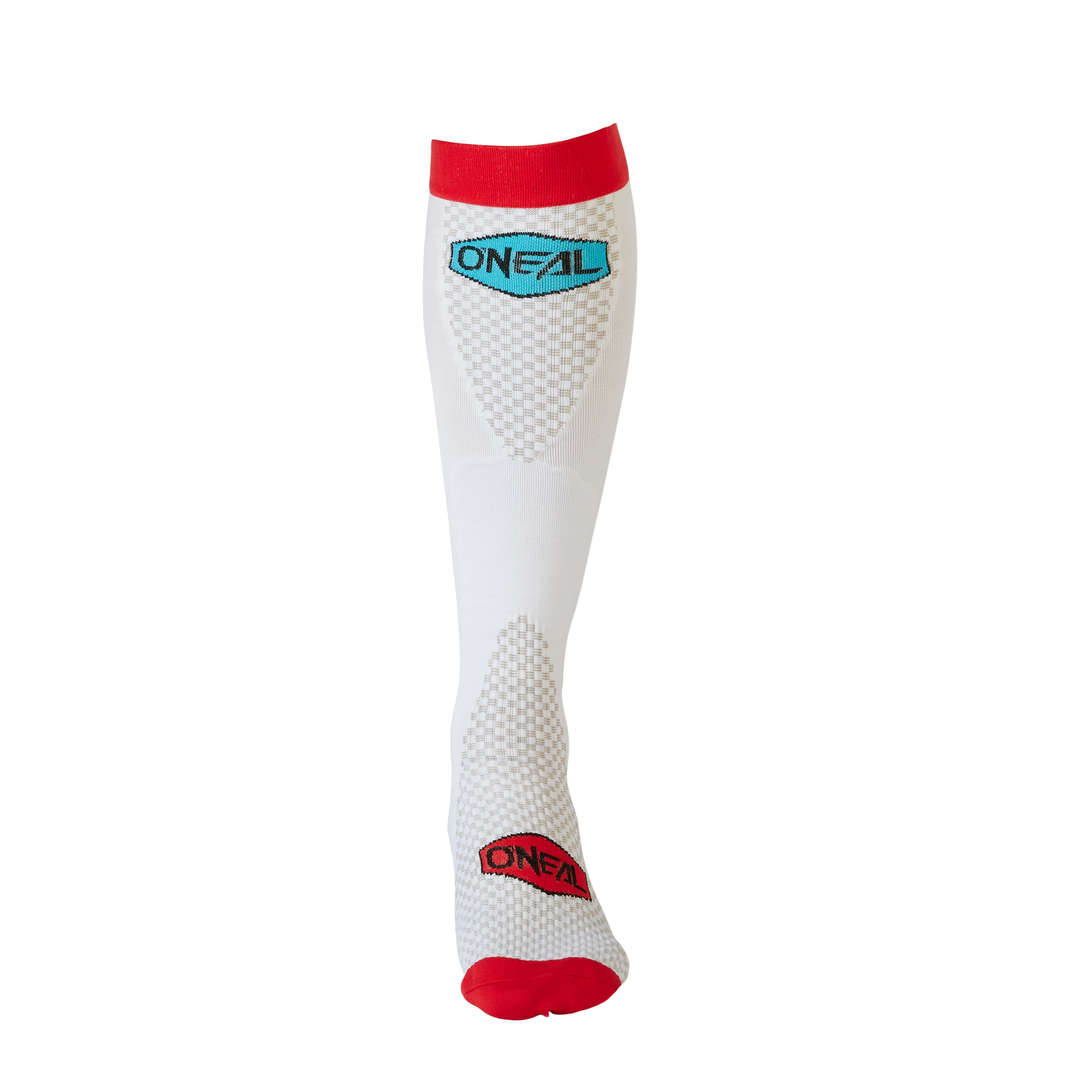 Die O'NEAL MX Performance Socke MINUS ist eine weiße Kniesocke mit roten Akzenten an der Oberseite und den Zehen. Sie zeigt ein hellblaues „ONEAL“-Branding auf der Vorderseite des Oberschenkels und ein kleineres rotes „ONEAL“-Logo auf der Oberseite des Fußes. Diese Socke verfügt über ein strukturiertes Muster für zusätzlichen Komfort.