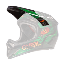 Der O'NEAL Visor BACKFLIP Helmet VIPER ist ein Integralhelm für Motocross mit einem auffälligen Drachendesign, überwiegend grün mit Schuppen und einem orangefarbenen Drachenauge an der Seite. Der Markenname „O'Neal“ ist prominent in Orange dargestellt und er verfügt über eine graue Innenpolsterung.
