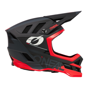 Der O'NEAL BLADE Polyacrylite Helm HAZE ist ein schwarz-roter Integralhelm für Mountainbikes mit Visier, Belüftungsschlitzen und dem Markennamen „O'Neal“ in Rot auf der Seite sowie einem auffälligen weißen Logo. Seine schlanken, kantigen Linien sorgen für einen aerodynamischen Look, der ideal für jeden Mountainbike-Profi ist.