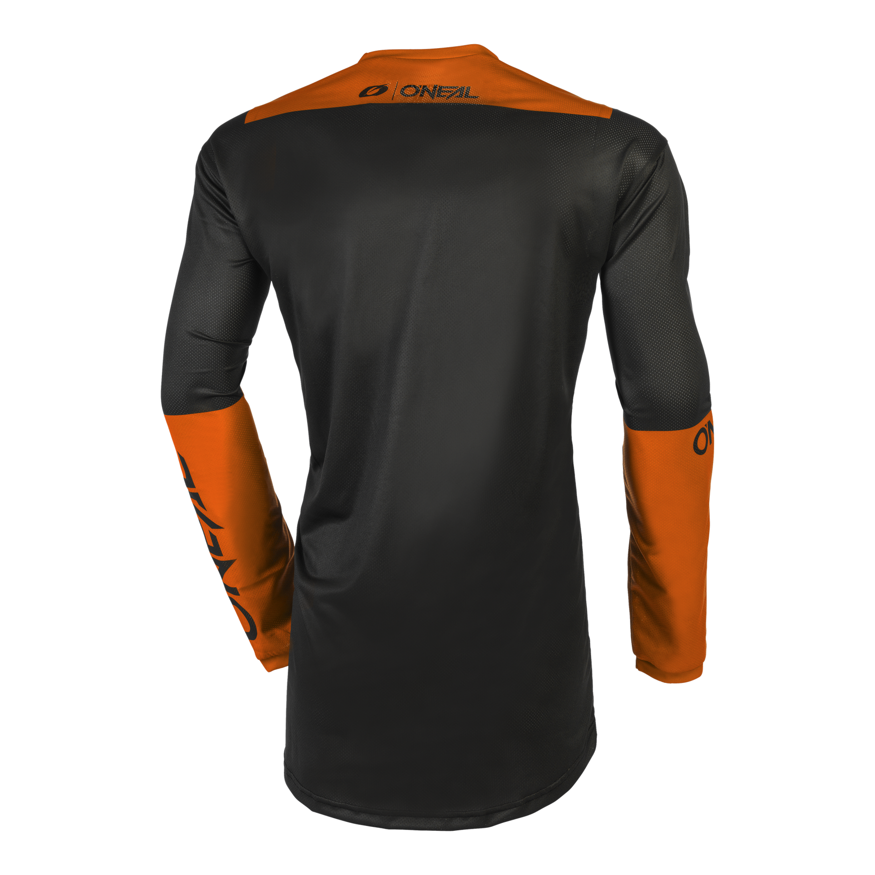 Das O'NEAL ELEMENT Jersey THREAT AIR ist ein schwarzes Langarmtrikot mit orangefarbenen Schultern und Ärmeln und dem O'NEAL-Branding. Hergestellt aus atmungsaktivem Material für optimalen Komfort auf jeder Fahrt.