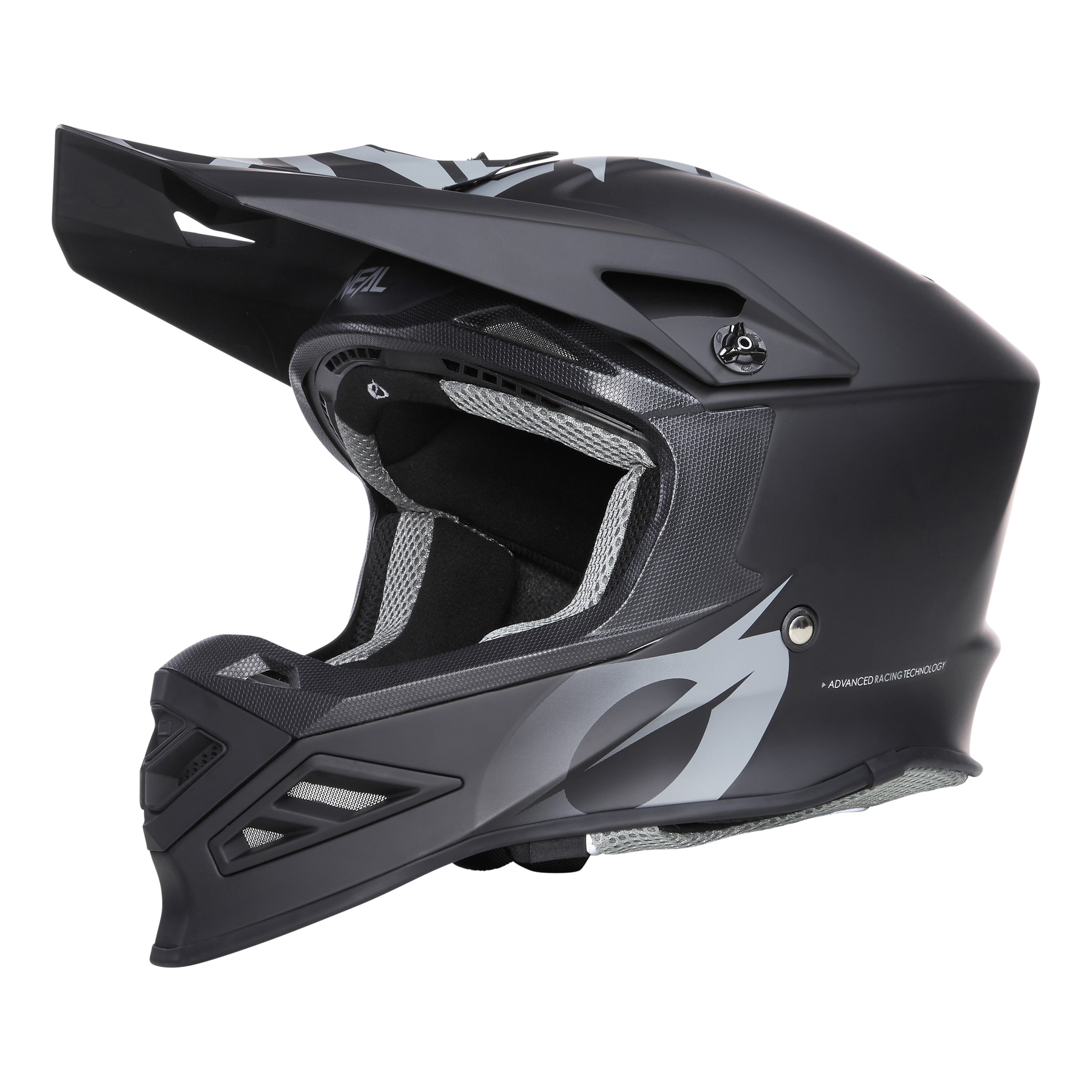 Der O'NEAL F-SRS Helm SOLID, ein mattschwarzer Integralhelm für Motocross mit Visier und weißen Grafiken, verfügt über Sicherheitsfunktionen wie einen belüfteten Mundschutz, ein eckiges Design und einen Kinnriemen für optimalen Kopfschutz.