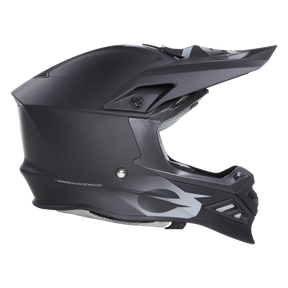 Der O'NEAL F-SRS Helm SOLID Quin ready ist ein mattschwarzer, eckig gestalteter Motocross-Helm mit Visier. Er verfügt über eine aerodynamische Form, Belüftungsdetails, fortschrittliches Renntechnologie-Branding und Sicherheitsfunktionen für hervorragenden Kopfschutz.