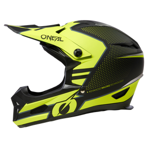 Der O'NEAL FURY Helm STAGE ist ein auffälliger Integralhelm für Motocross mit einem kräftigen gelb-schwarzen Farbschema und einem schlanken, stromlinienförmigen Design. Er ist mit Belüftungsschlitzen und einem Visier ausgestattet und zeigt deutlich das O'Neal-Logo. Dieser Helm vereint fortschrittliche Renntechnologie mit verbesserten Sicherheitsfunktionen und ist ideal für Motocross- und Mountainbike-Fans.