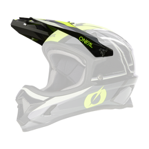 Der O'NEAL Visor SONUS Helmet SPLIT ist ein schwarz-grauer Integralhelm mit neongelben Akzenten, der den Markennamen „O'NEAL“ deutlich zeigt. Er verfügt über ein erweitertes Visier, mehrere Belüftungsöffnungen und zeichnet sich durch ein schlankes, aerodynamisches Design aus.